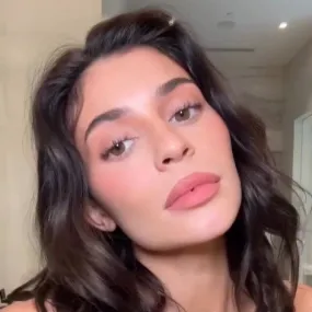 coconut plumping lip liner & nude mood plumping powder matte lip
