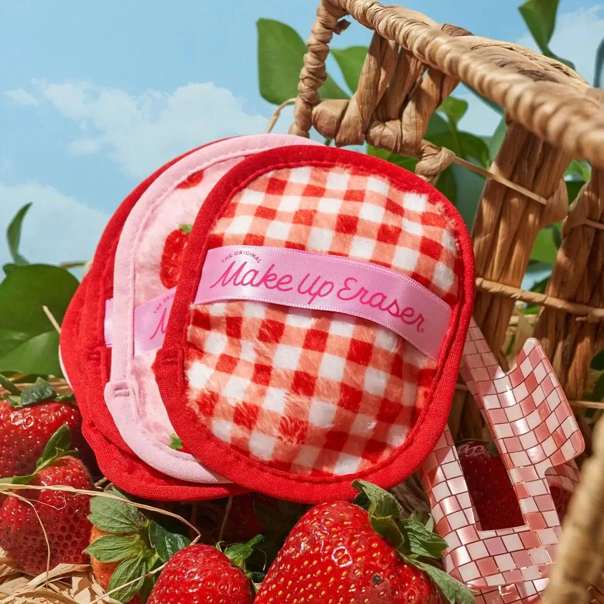 Makeup Eraser Strawberry Fields 7 Day Set