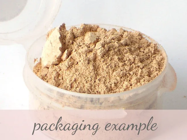 "Nutmeg" - Delicate Mineral Powder Foundation